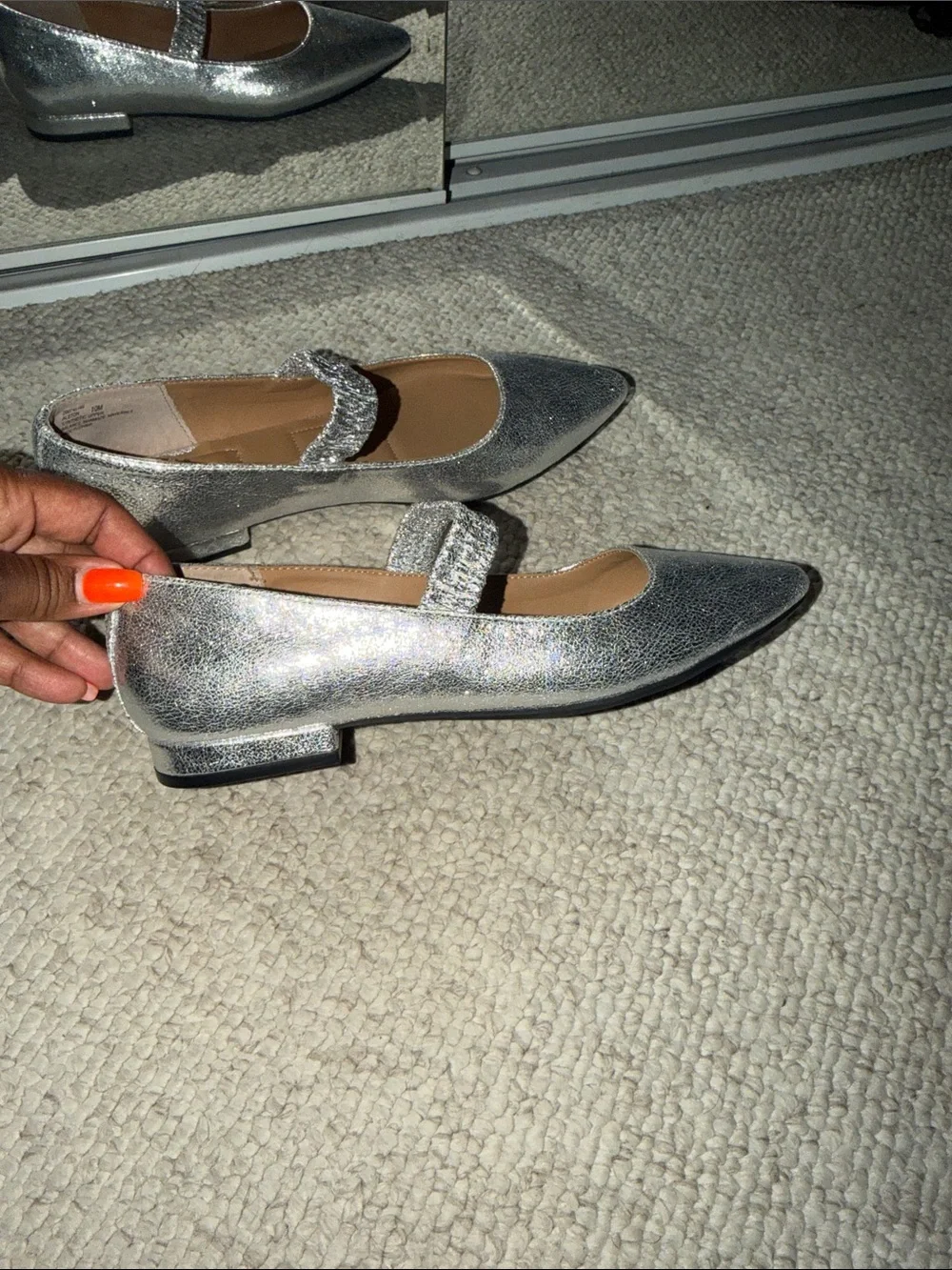 Silver Pointed-Toe Kelly & Katie Mary Jane Flats - Women's Sz 10